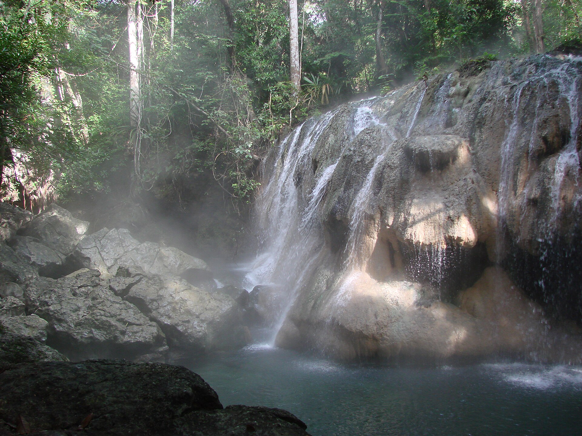Las Aguas Termales Santa Catarina Palopo, Guatemala