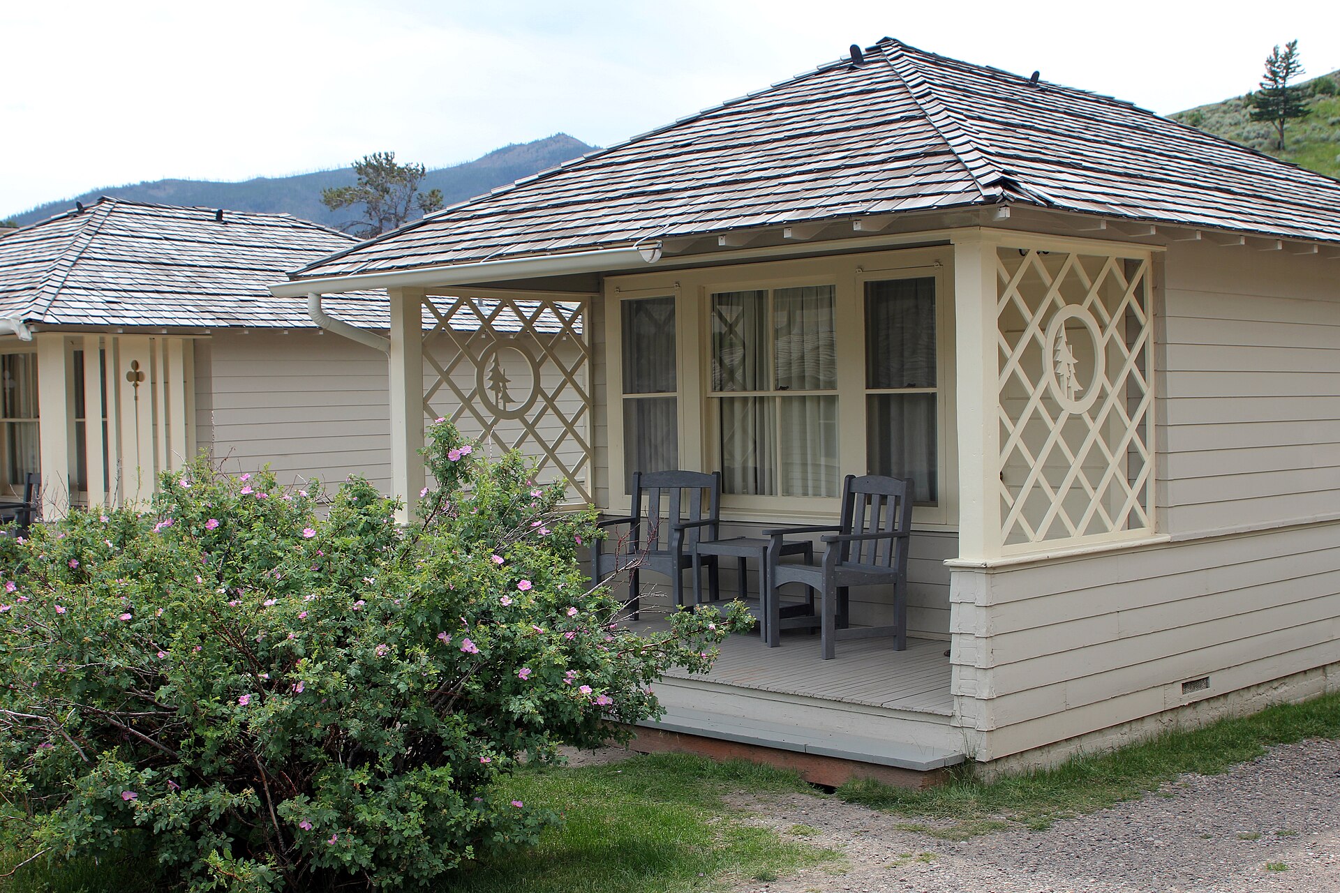 Mammoth Hot Springs Hotel and Cabin, Wyoming hot spring in United States